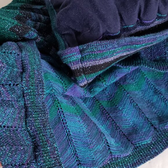 Metallic PEACOCK Halter T-back Sexy Top Clubbing Disco Shimmery Chevron - Picture 9 of 13